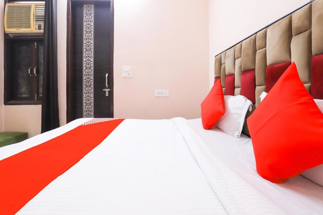 Oyo 77819 Shahdara Inn Nové Dillí Exteriér fotografie