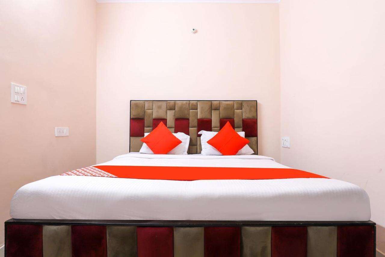 Oyo 77819 Shahdara Inn Nové Dillí Exteriér fotografie