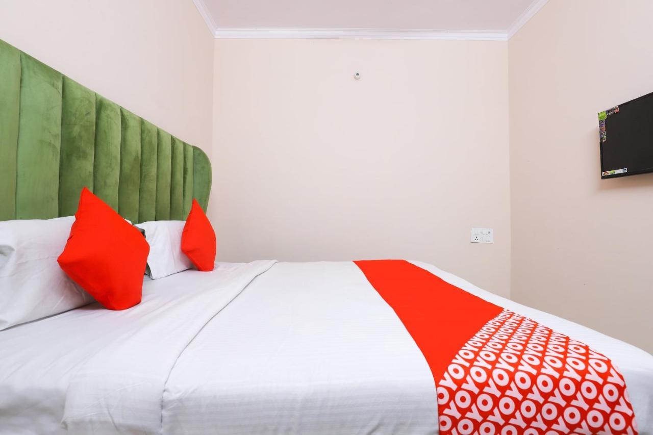 Oyo 77819 Shahdara Inn Nové Dillí Exteriér fotografie