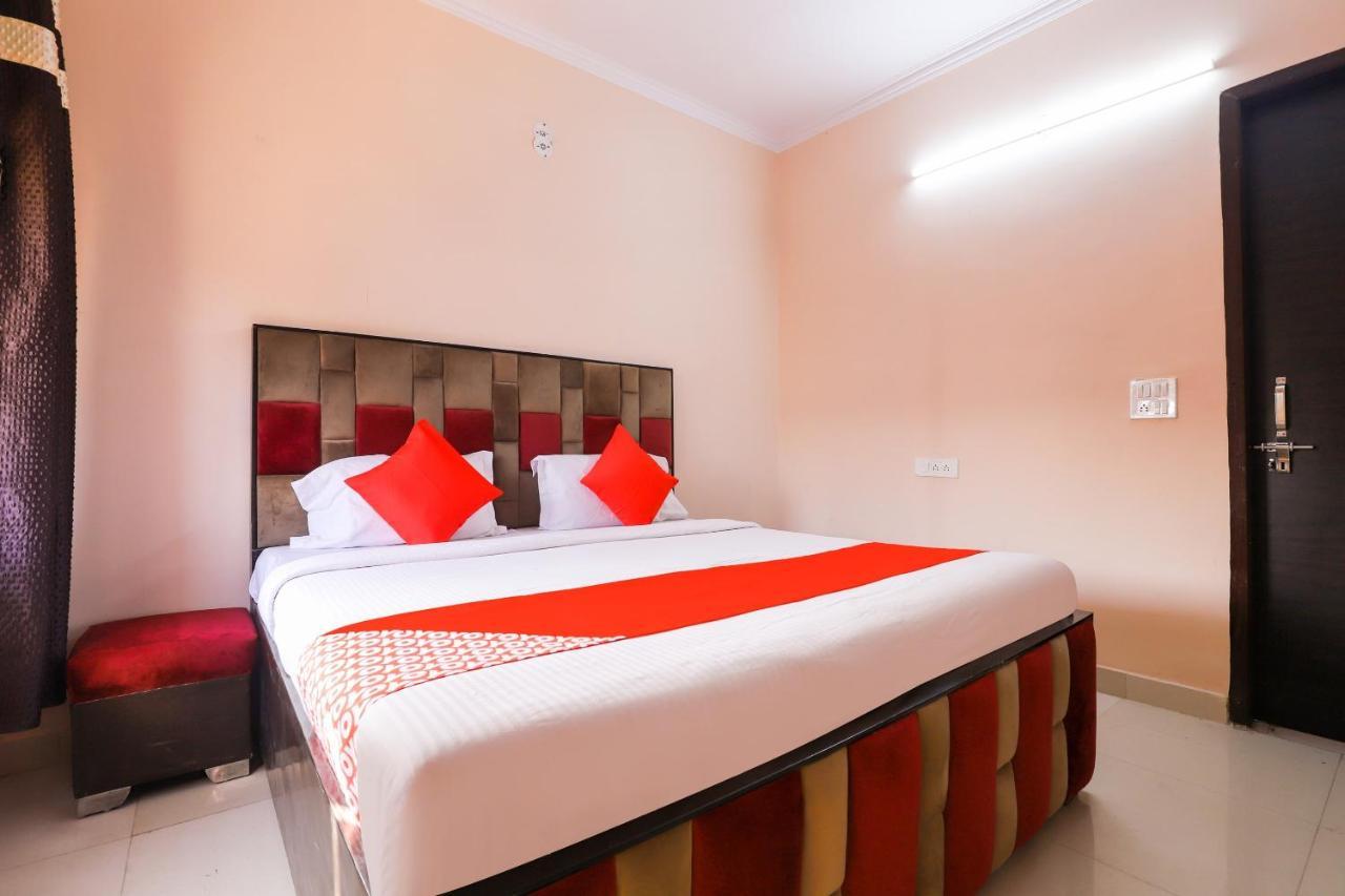 Oyo 77819 Shahdara Inn Nové Dillí Exteriér fotografie