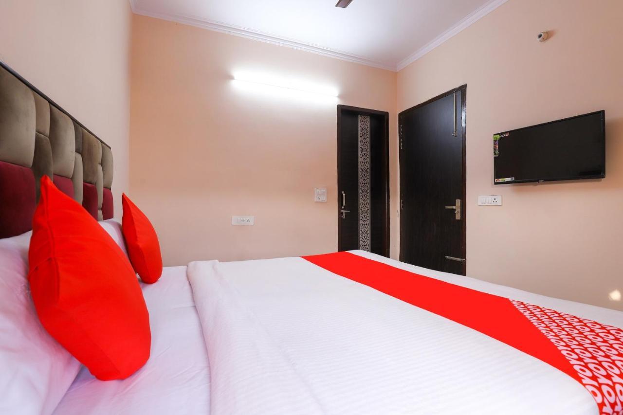 Oyo 77819 Shahdara Inn Nové Dillí Exteriér fotografie