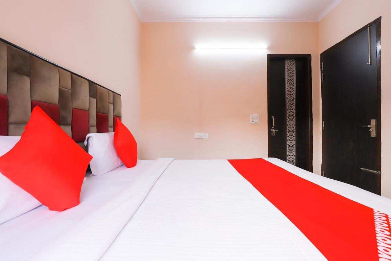 Oyo 77819 Shahdara Inn Nové Dillí Exteriér fotografie